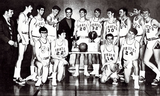 Peninsula’s 1970 team with their championship trophy.